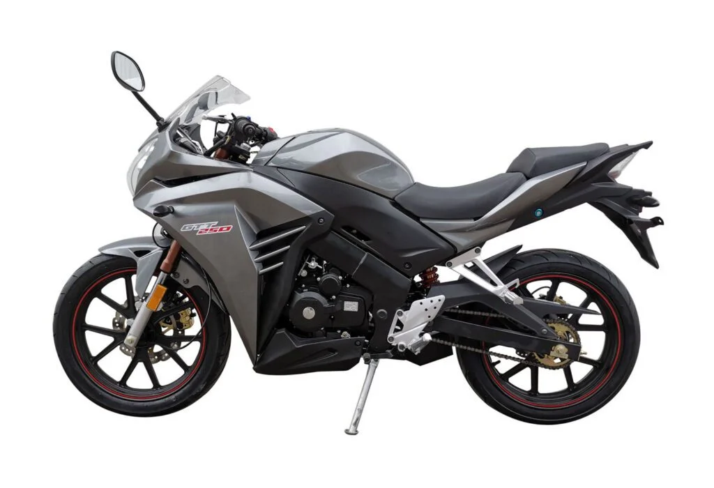 Vitacci GTT 250 Motorcycle, 229cc Engine with Balance Shaft, 5-Speed Manual Transmission, EPA & DOT Approved - Image 3